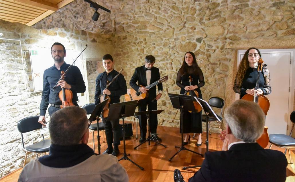 320264339 650228360233052 8578618553453582355 n