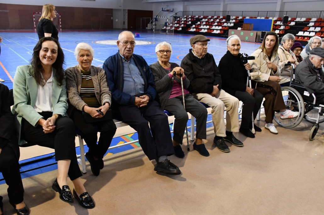 571233659 816921730979891 8384363890636280605 N