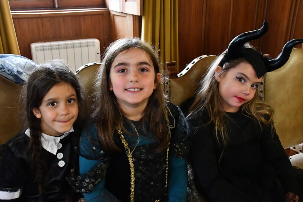 572030415 819232190748845 2585773297993126589 N