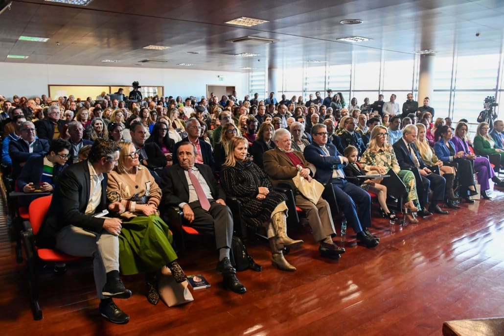 573417500 821105147228216 3724984270184713899 N