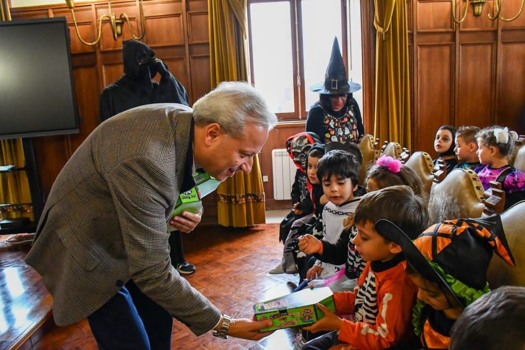 574472343 819148767423854 6904507907293898301 N