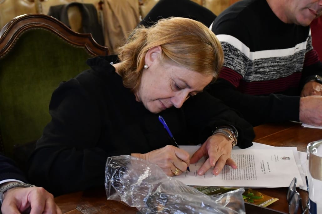 579822457 830083166330414 7547843966289374035 N