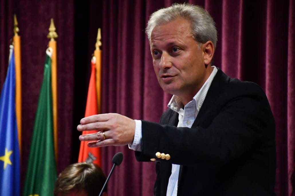 579969197 828528769819187 6361420236630642887 N