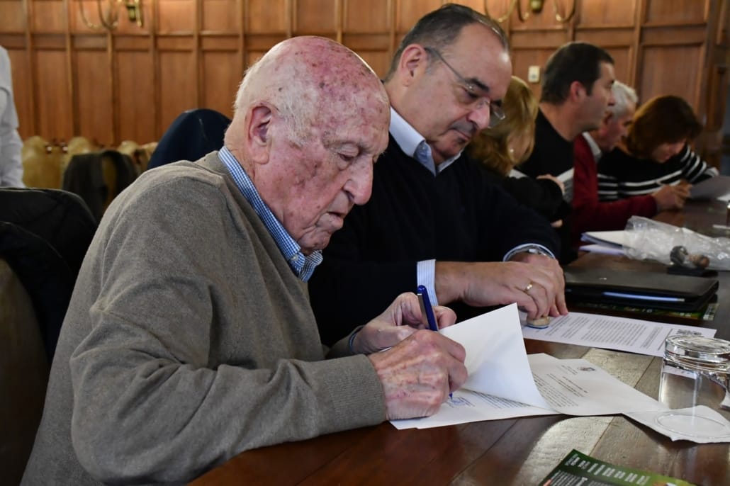 580064160 830082936330437 4383733789893093909 N