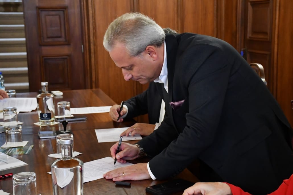 581994445 830082542997143 8146383582126395544 N