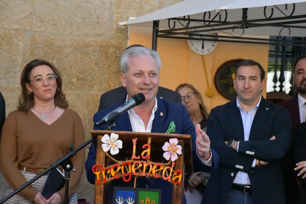 645825418 912647484740648 765587462736601321 N