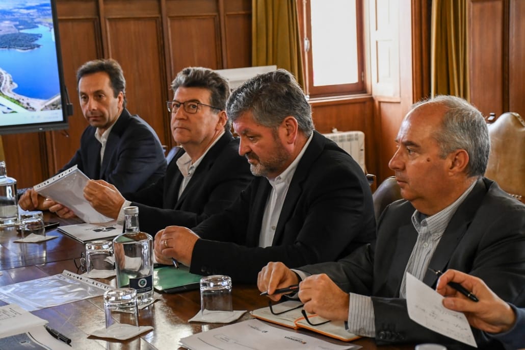 668552447 941644511840945 5297054612384528619 N