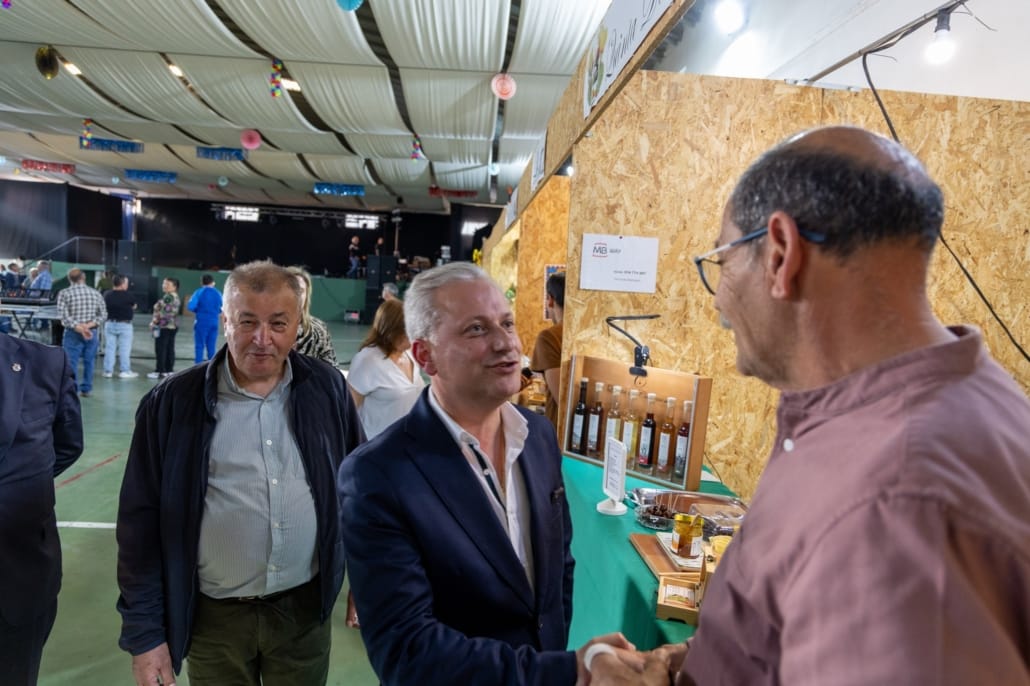 670502854 944017781603618 2711985029867277211 N