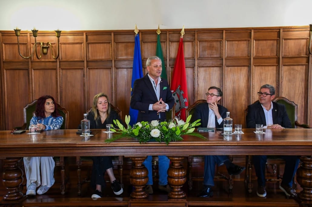 675898021 1732270477943958 1501689310689912343 N