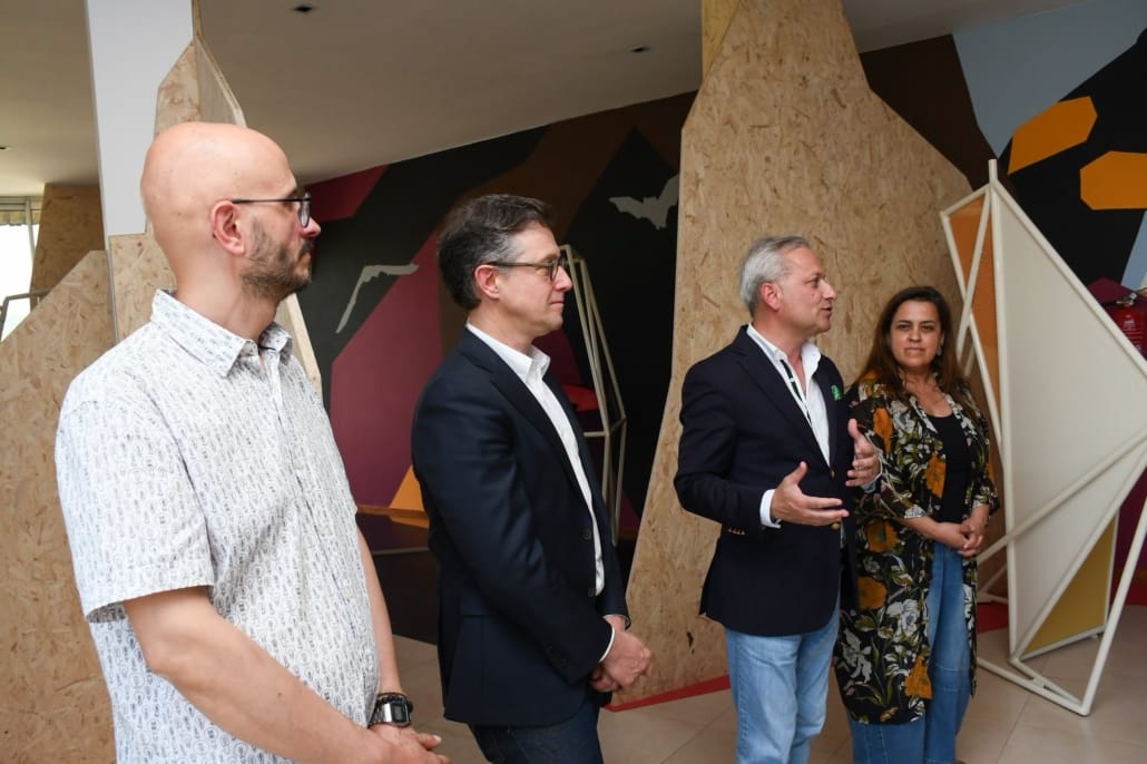 676362790 35074398622205132 6762729999016273201 N