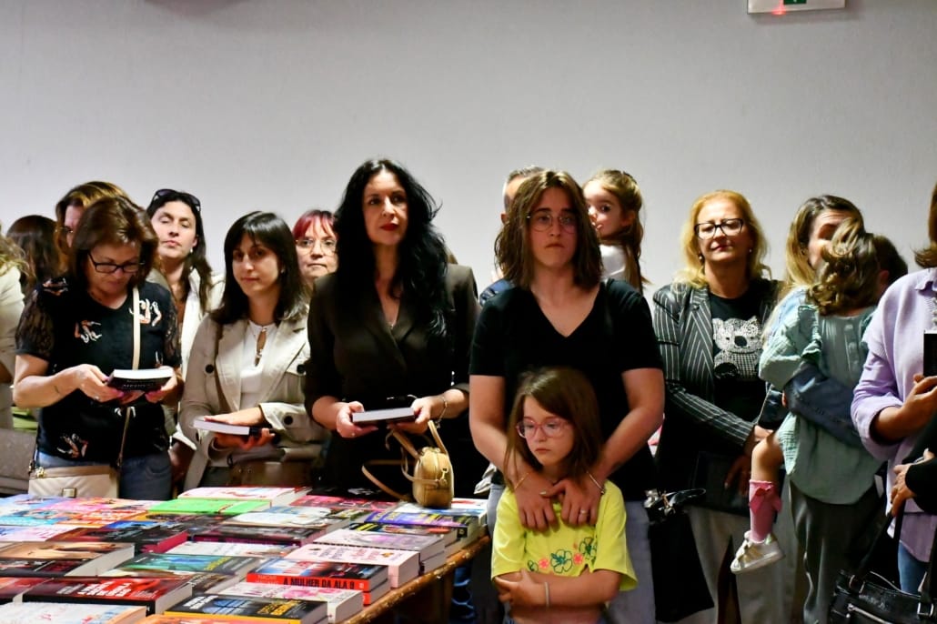 678788426 954816840523712 7951824928254305472 N