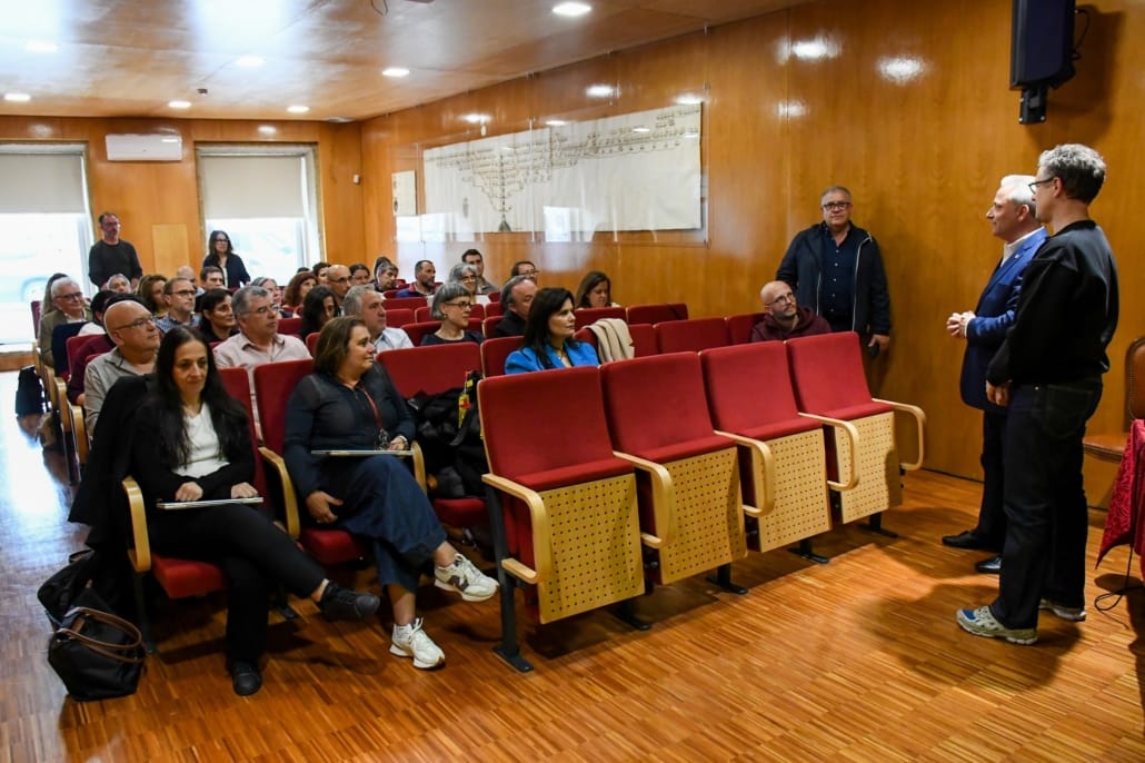 679055098 952752077396855 1794031542801392227 N