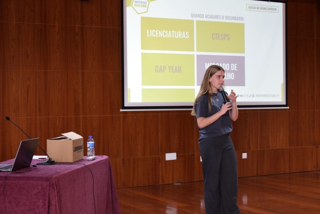 679502798 954572330548163 979058682793684214 N